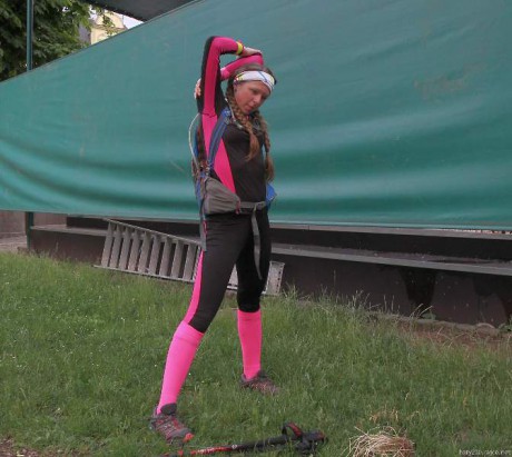 50. Krakonošova stovka 17.-18.6.2016 - Protahovačka před startem ve Vrchlabí náměstí