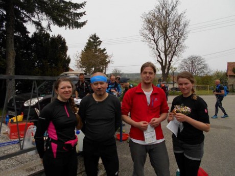 9. Lazová stovka 23.-24.4.2016 - občerstvovačka Podbranč