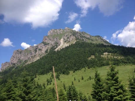 4. Malofatranská stovka 2.-3.7.2016 - pohled na Veľký Rozsutec zpětně ze sedla